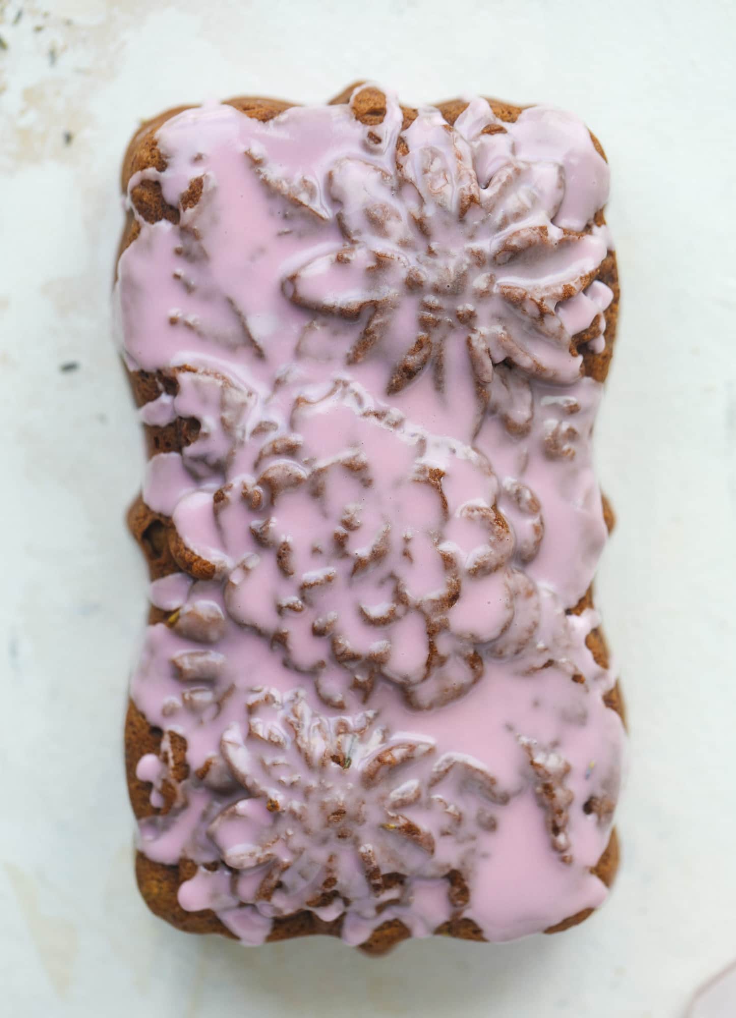 This lavender banana bread is a fresh, modern spring spin on the classic! The light flavor of lavender gives this banana bread a whimsical twist. I howsweeteats.com #lavender #bananabread