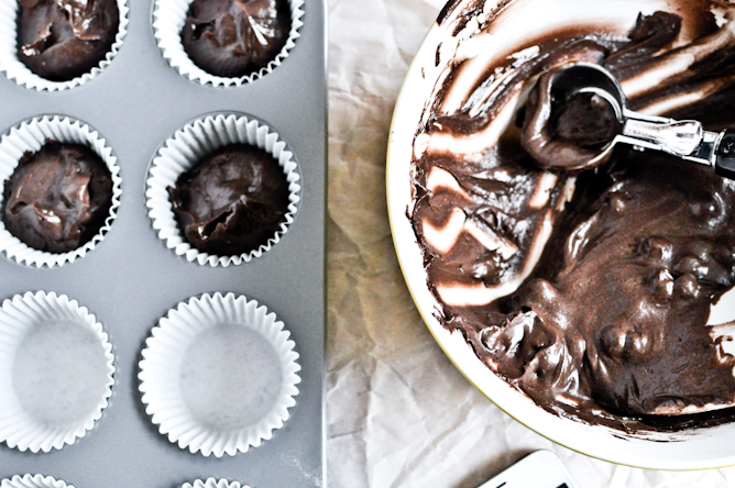 Chocolate Lover's Cupcakes I howsweeteats.com