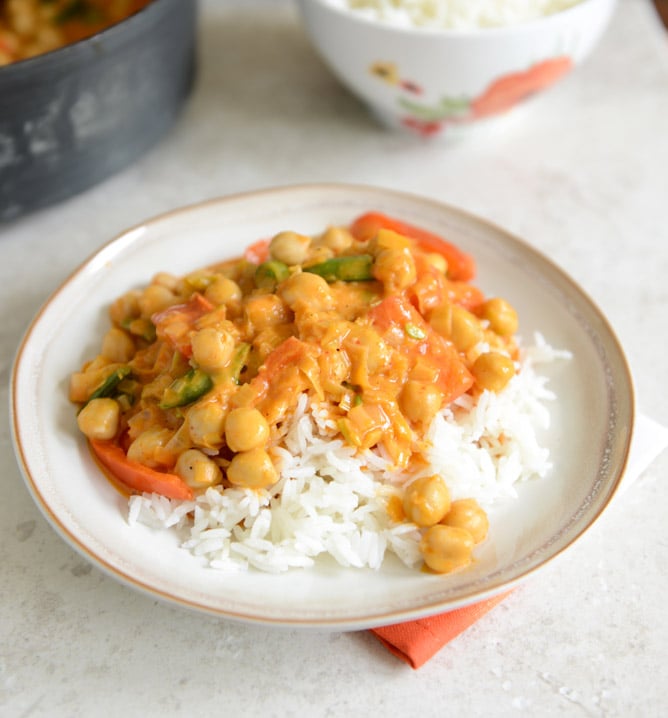 Easy Thai Chickpea Curry with Coconut Rice I howsweeteats.com