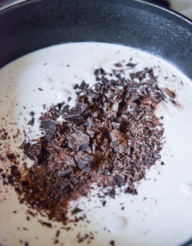 Toasted Marshmallow Cream Hot Chocolate I howsweeteats.com