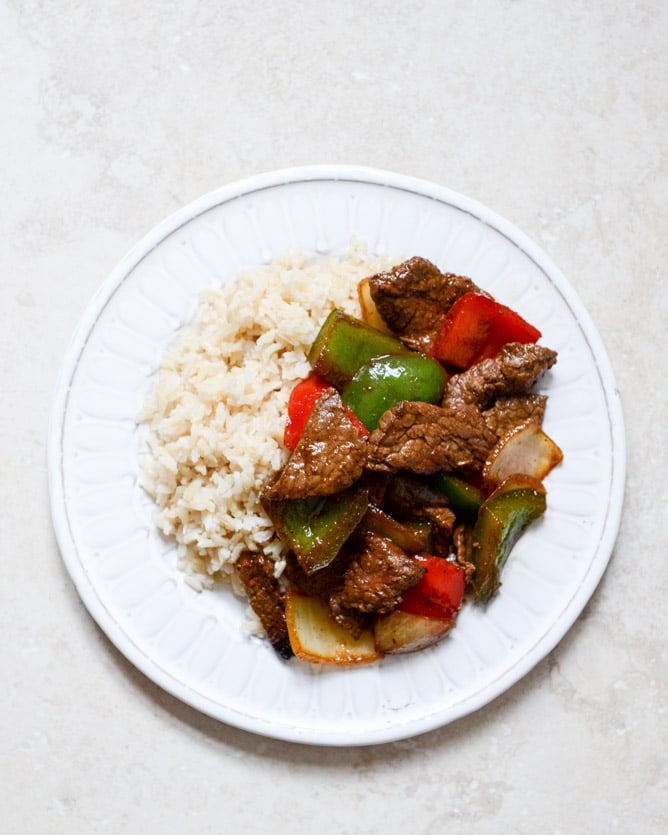 Chili Garlic Beef Stir Fry with Coconut Rice I howsweeteats.com