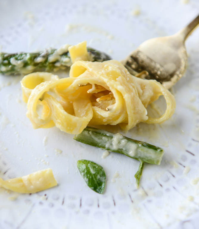 pasta with asparagus and parmesan fonduta I howsweeteats.com