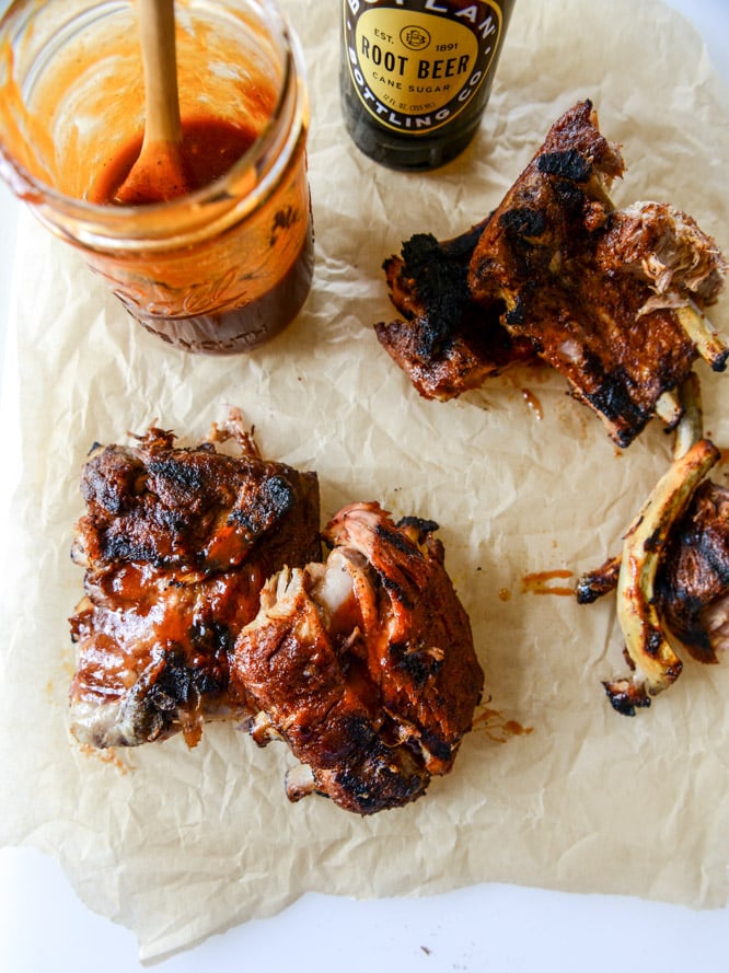  Gegrillte Baby Back Ribs mit Root Beer BBQ Sauce I howsweeteats.com 