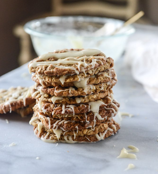 thin and chewy spiced oatmeal cookies I howsweeteats.com