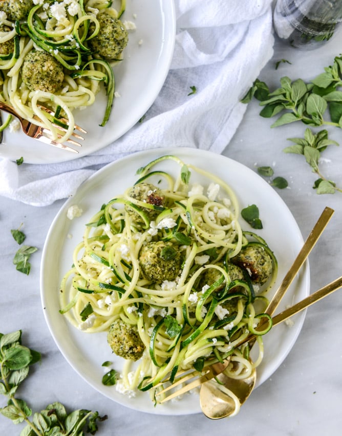 zoodles with mini chicken feta meatballs I howsweeteats.com