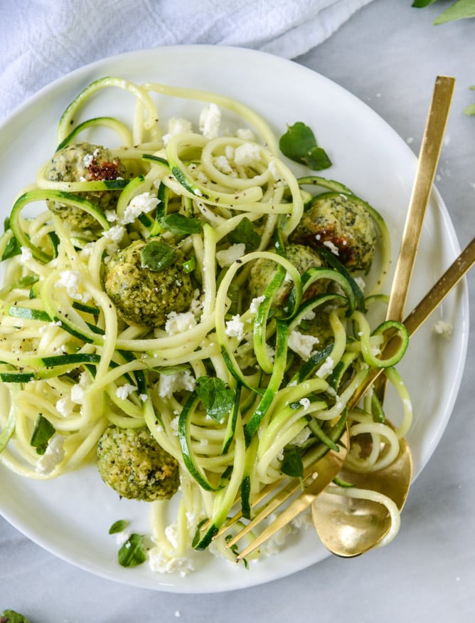 zoodles with mini chicken feta meatballs I howsweeteats.com
