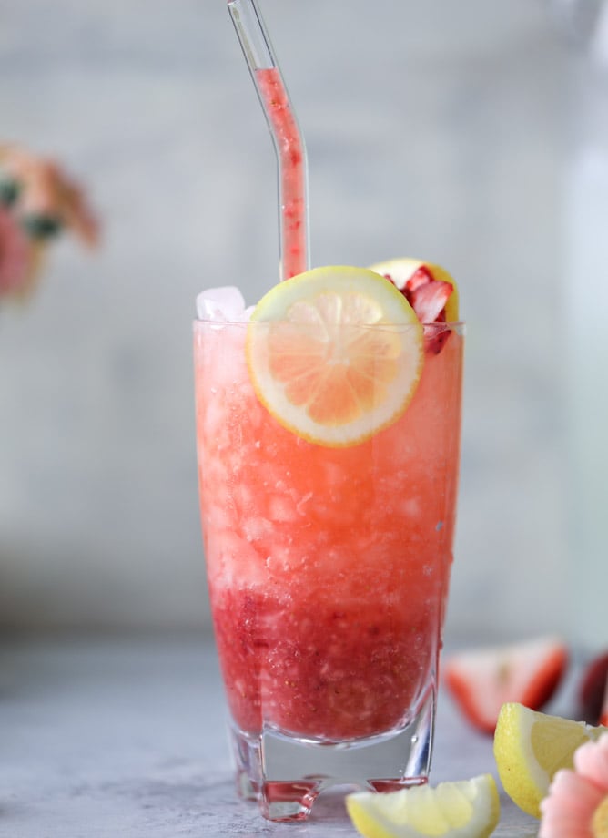strawberry gin lemonades I howsweeteats.com