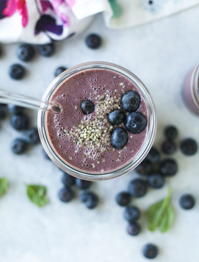 Blueberry Dragonfruit Smoothie. (and all of my favorite smoothie  ingredients!) - How Sweet Eats