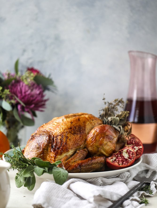 butter and wine roasted turkey with gravy I howsweeteats.com