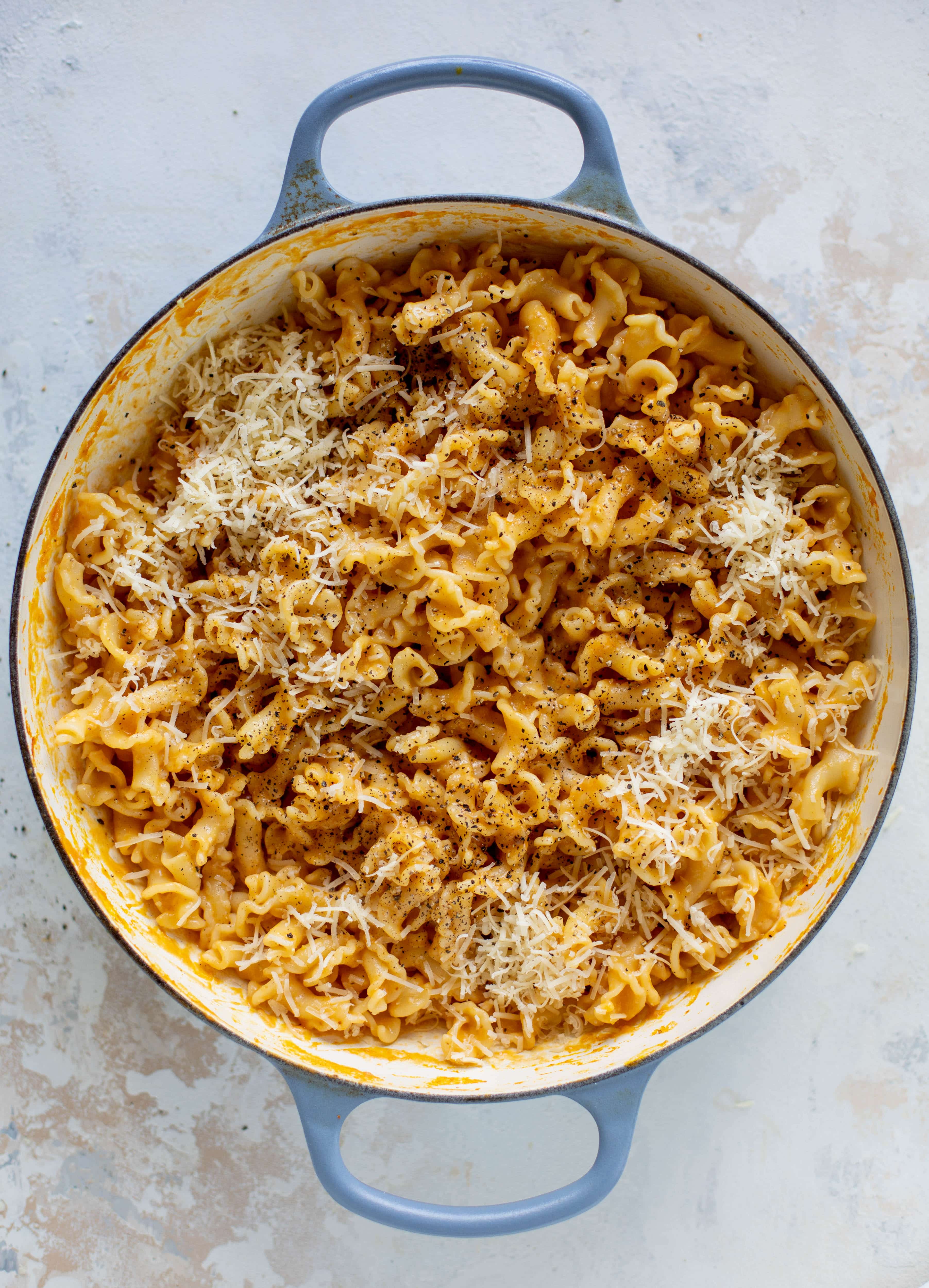 This pumpkin cacio e pepe is just like the classic pasta dish with a hint of fall. Pumpkin, black pepper and parm come together to make the delicious sauce! 