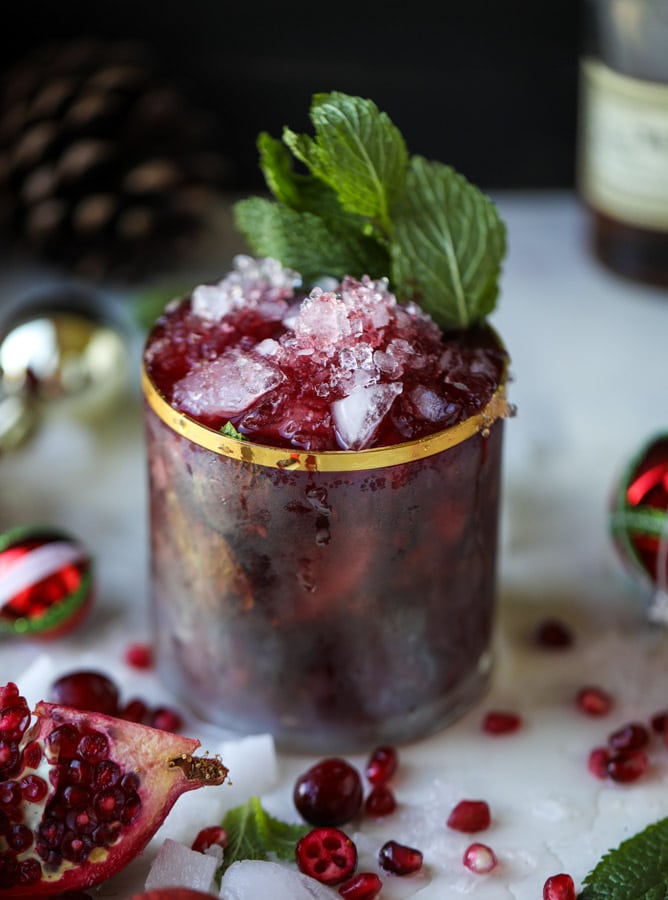 Sharing 25 of my favorite holiday recipes to make over christmas break, from brunch to dinner, cocktails and dessert! So many options.