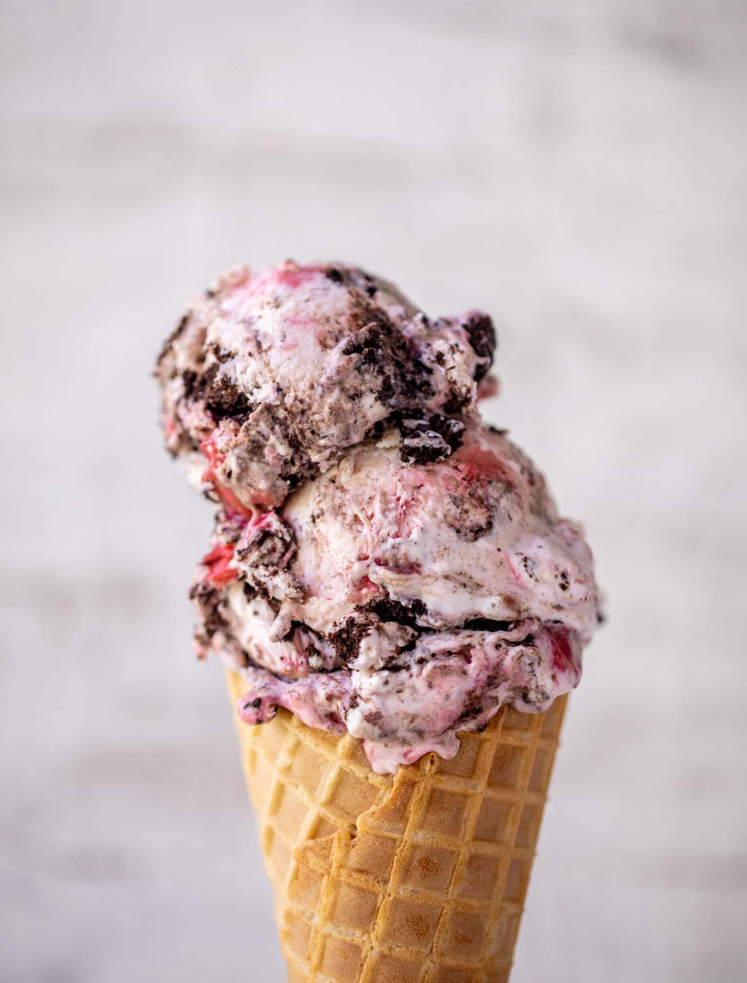 no churn strawberry oreo ice cream
