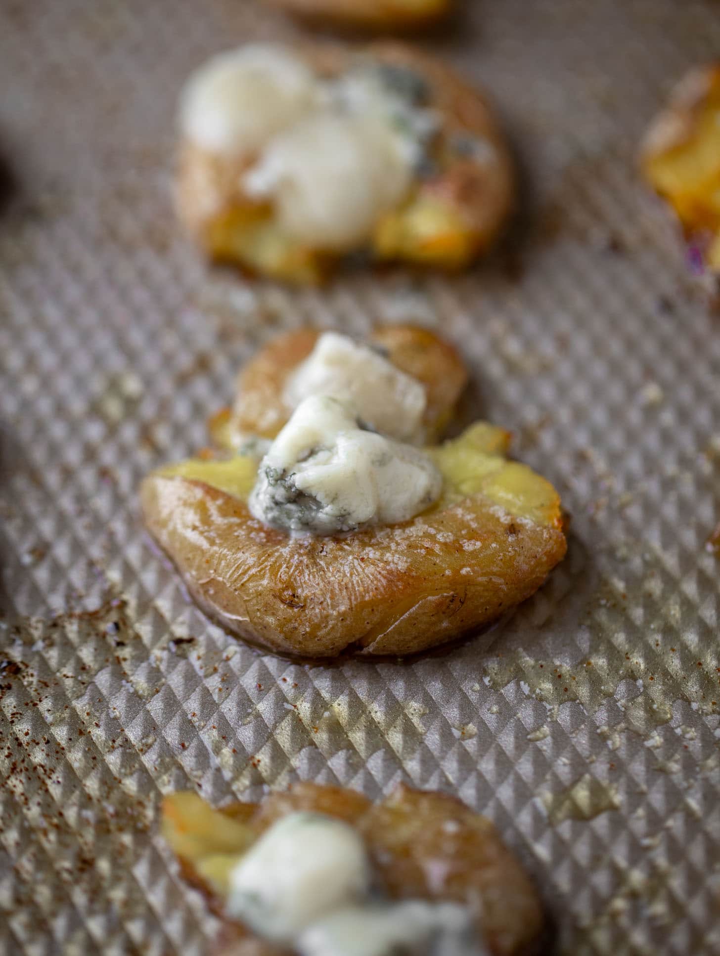 smashed potatoes with blue cheese