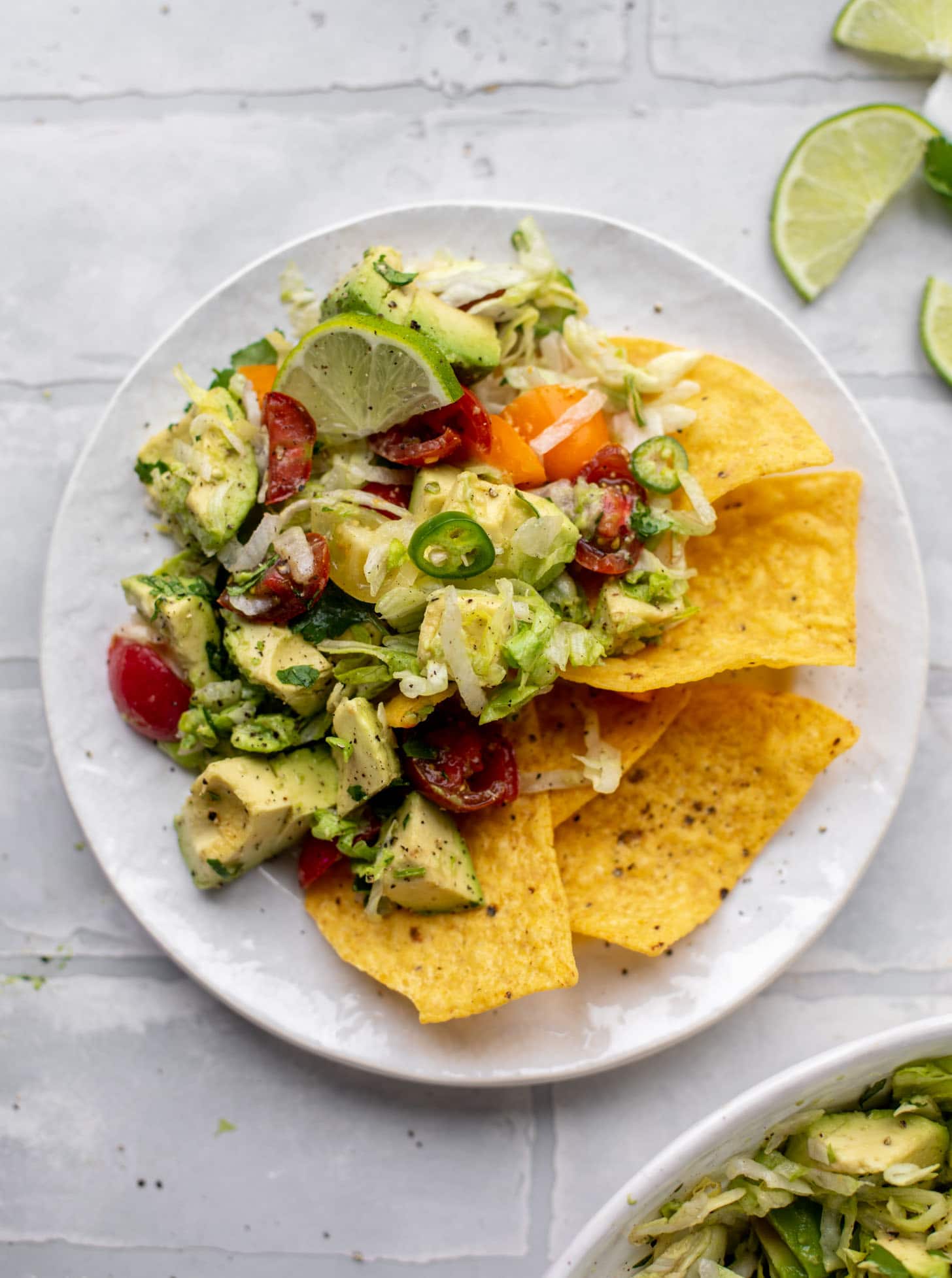 Guacamole salad with chips