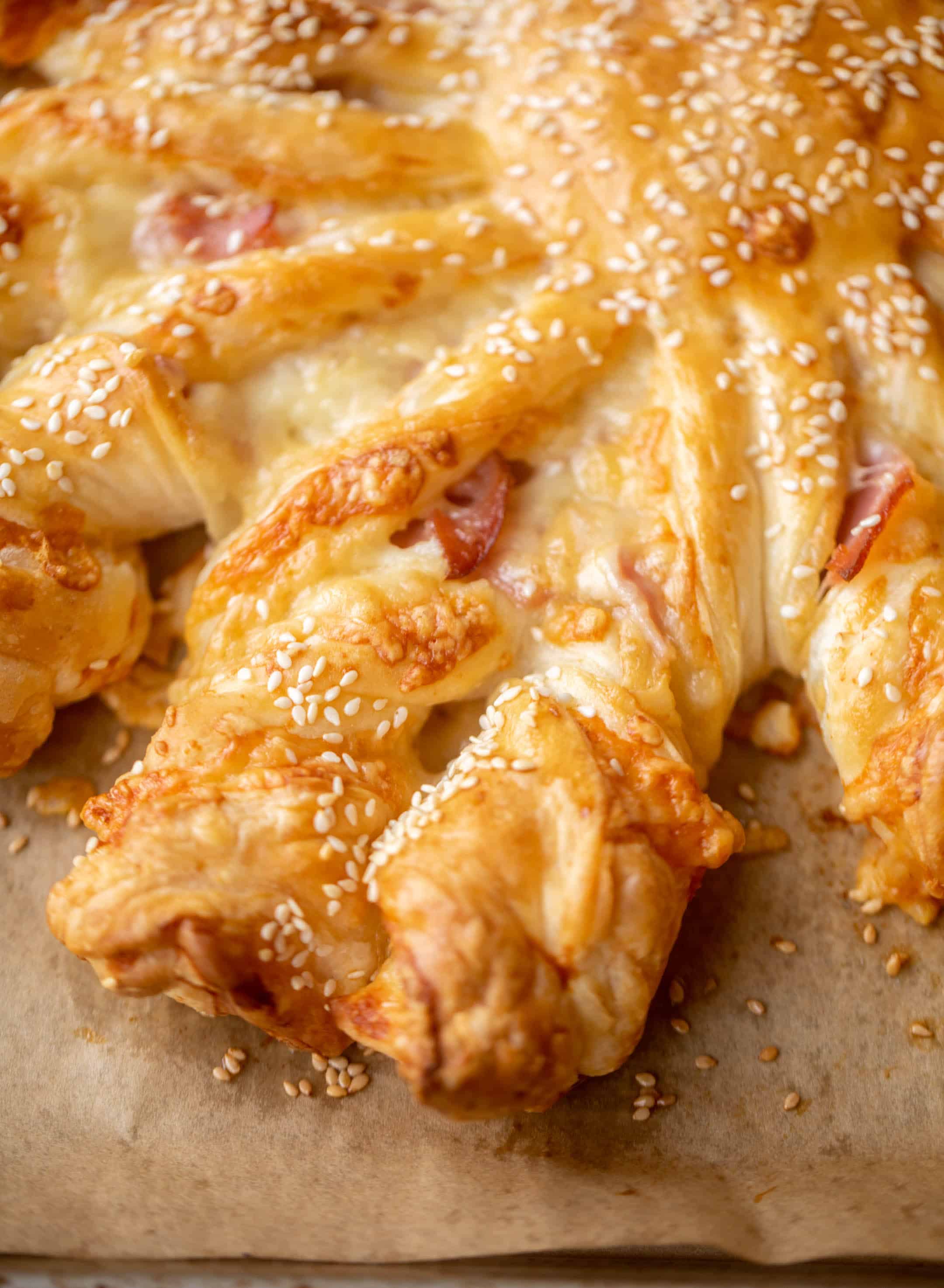 ham and swiss puff pastry twists