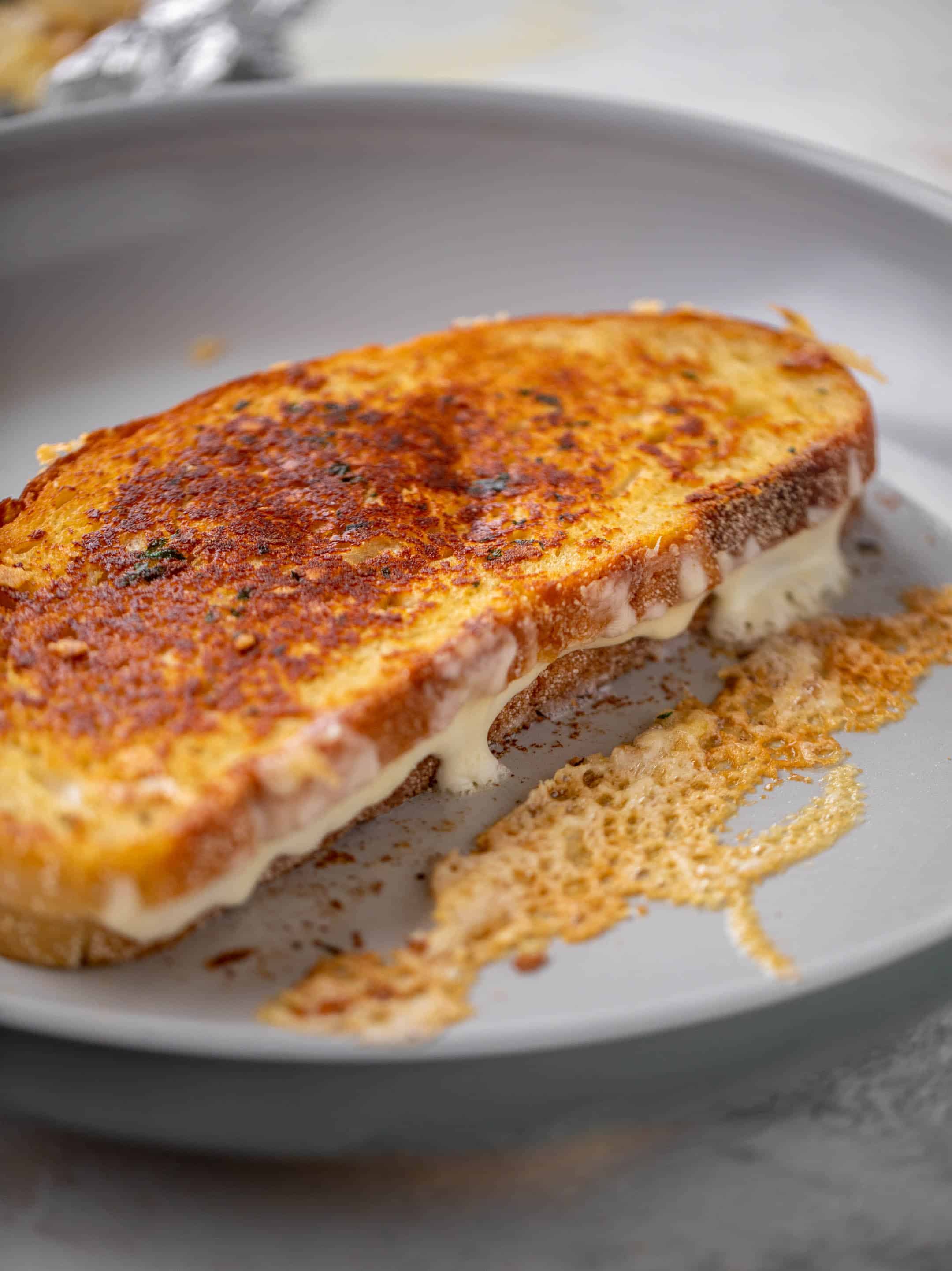 garlic bread grilled cheese