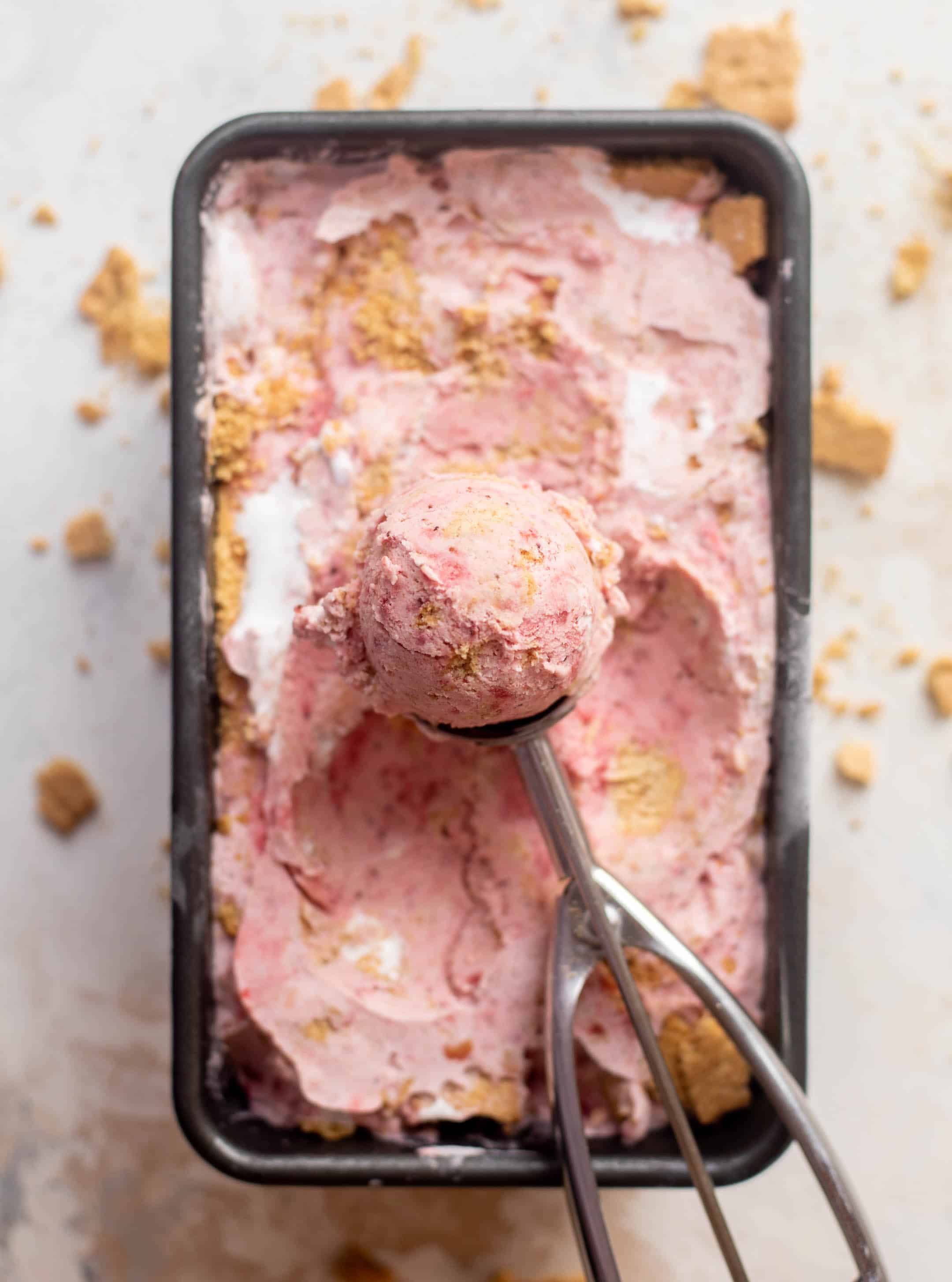 strawberry marshmallow pie ice cream