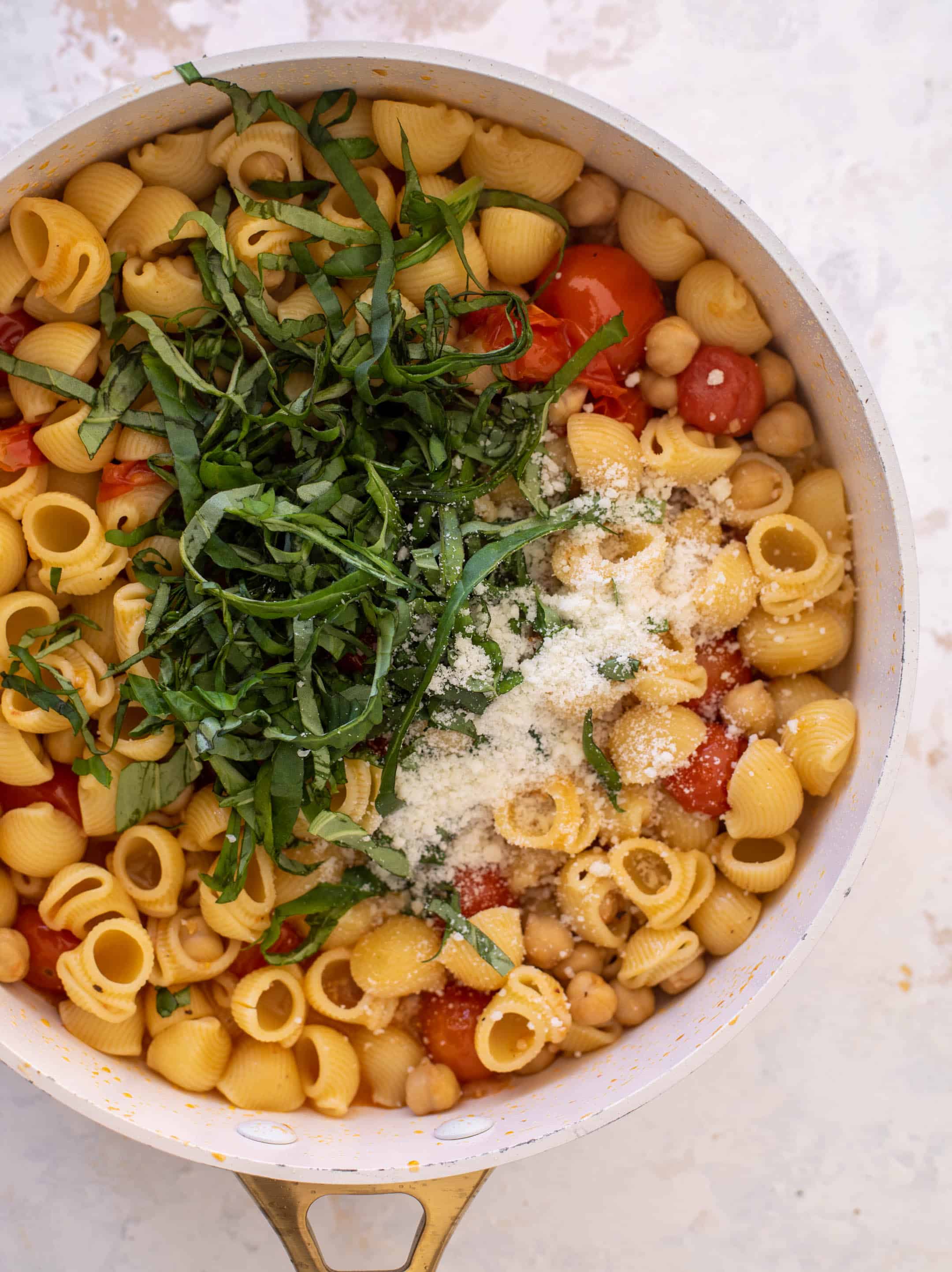 burst tomato pasta with chickpeas and spinach
