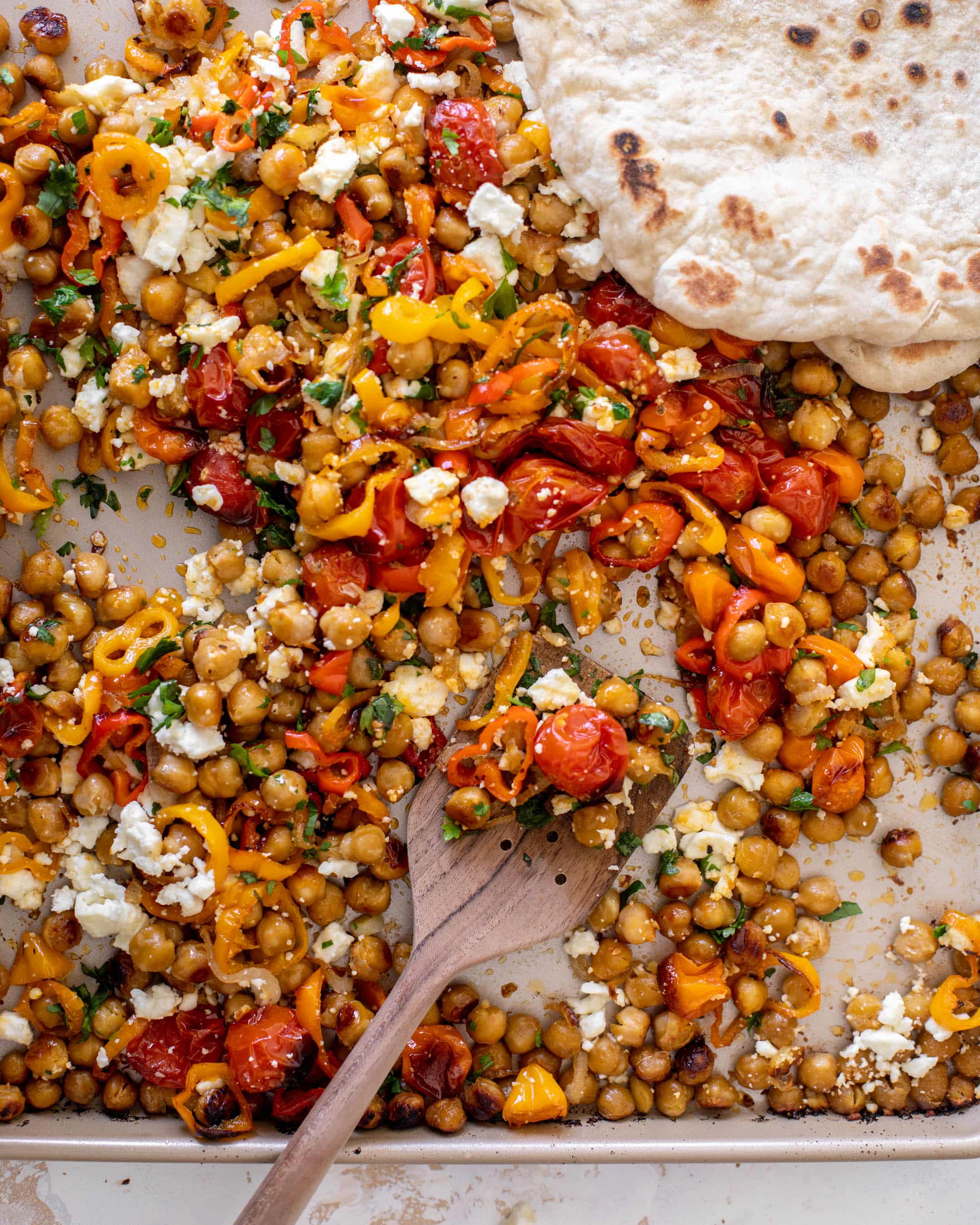 roasted chickpeas with tomatoes and sweet peppers