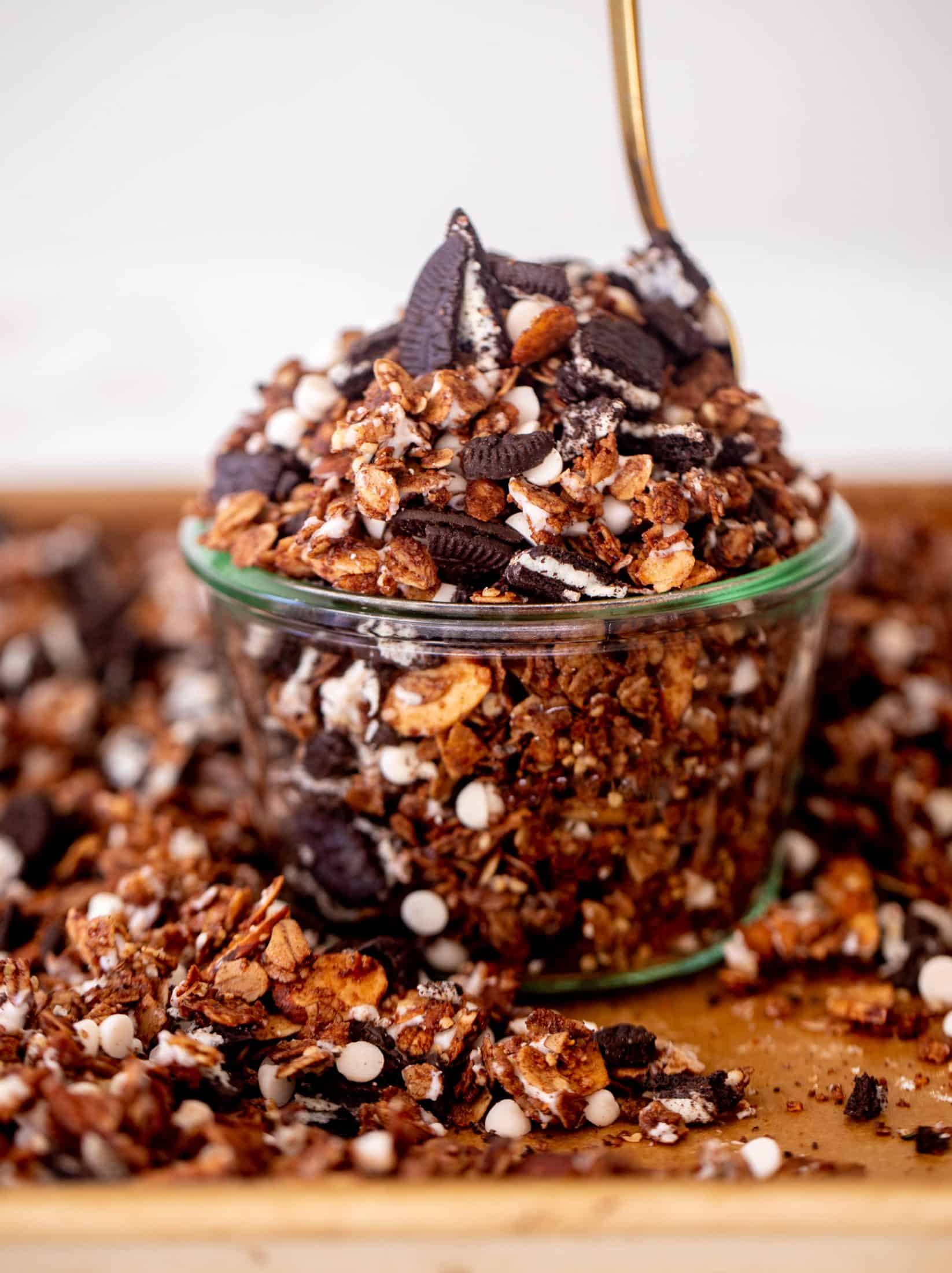 cookies and cream granola