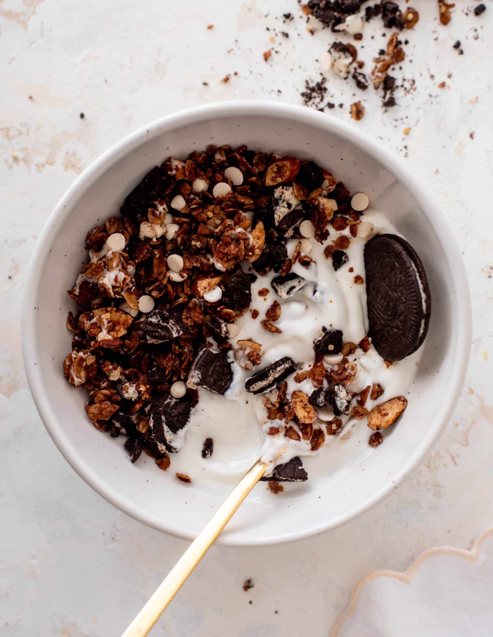 cookies and cream granola