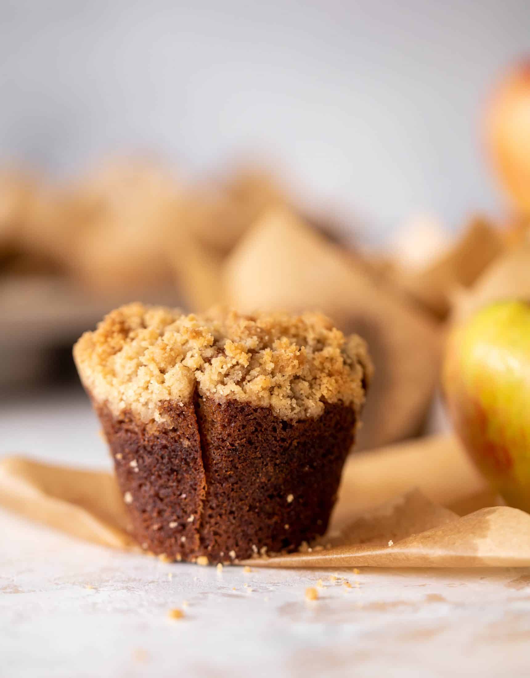 apple butter crumb muffins