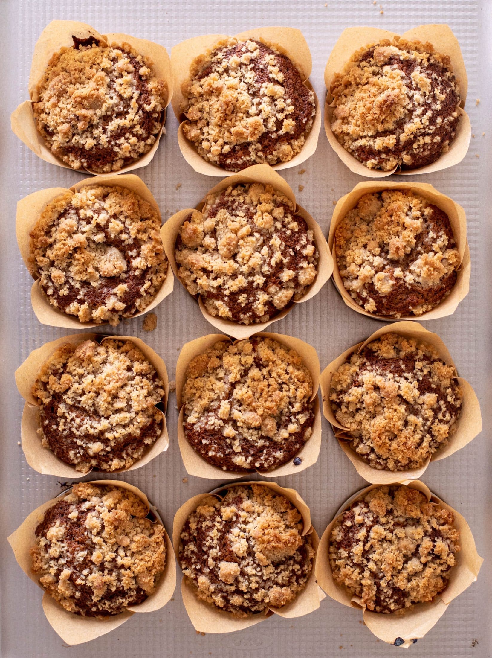 apple butter crumb muffins