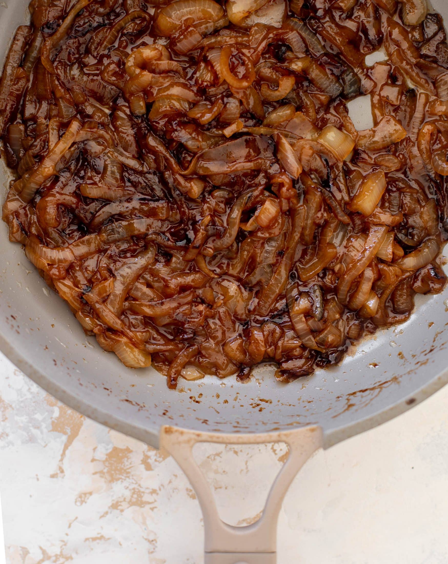 cider caramelized onion skillet pizza