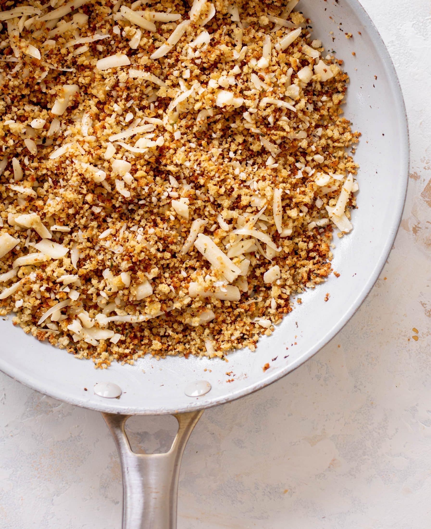 roasted broccoli with cheddar breadcrumbs